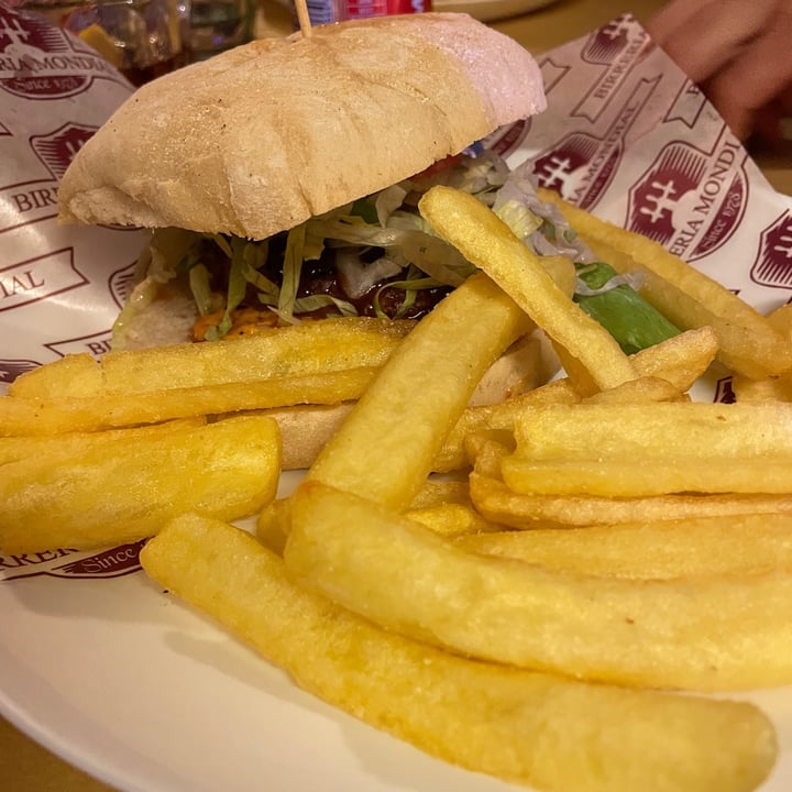 review photo of Birreria Mondial Burger Beyond Meat shared by @alexz on 05 Oct 2022 - review