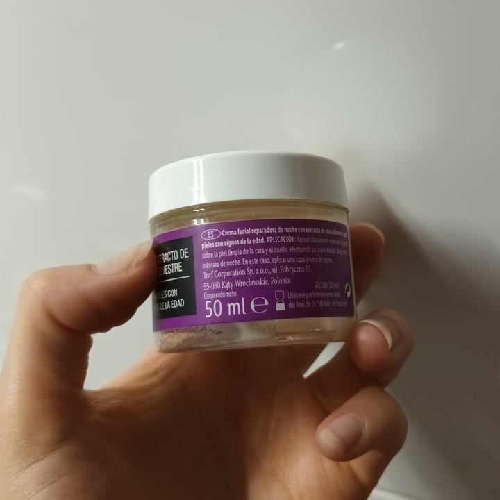 photo of Cien Skin Foodies Crema Facial Reparadora De Noche shared by @crissssss on  07 Sep 2022 - review