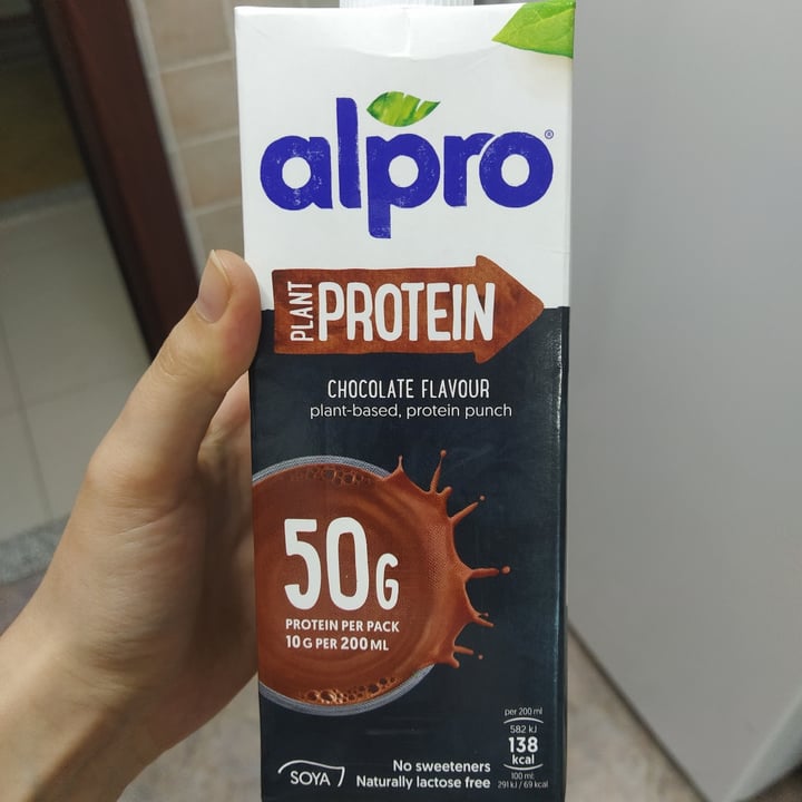 photo of Alpro Alpro Plant Protein Chocolate Flavour shared by @sarapereira on  06 Jan 2022 - review