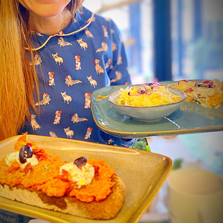 review photo of GREENS 42 VEGAN Tosta toscana shared by @yolandagranados on 06 Mar 2022 - review