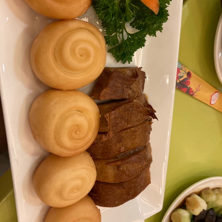 review photo of Loving Hut Hoa Dang Vegan Roasted Chicken with baked bread shared by @gggoveggie on 27 Aug 2020 - review