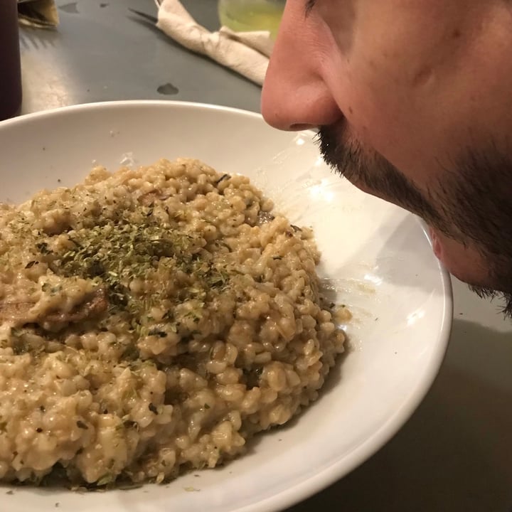 photo of Loving Hut Risotto de hongos shared by @candelariex on  31 Aug 2021 - review