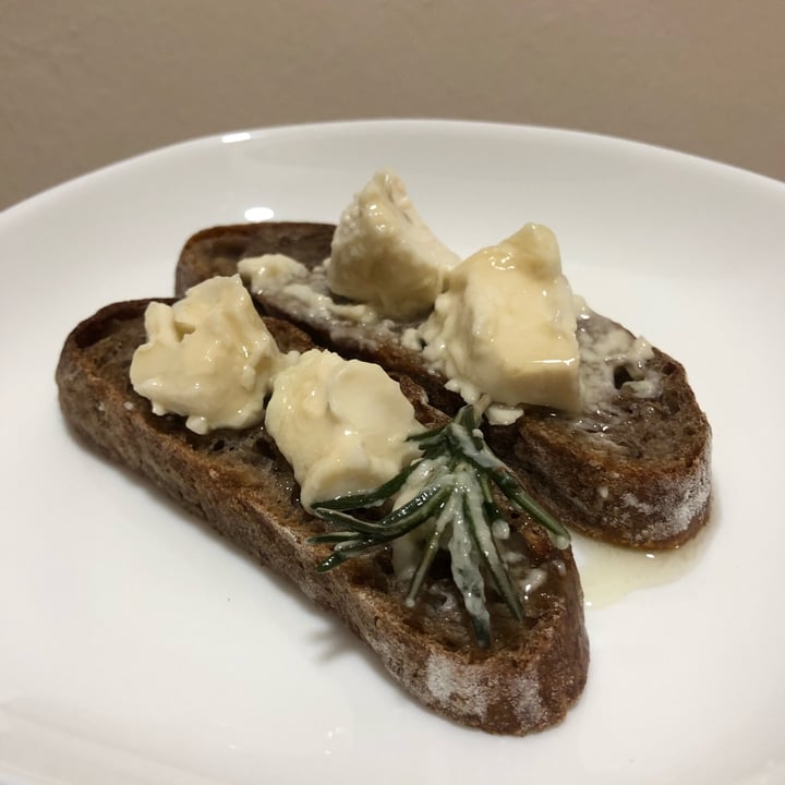 review photo of Noshing Marinated Feta shared by @josiejoa on 19 Oct 2021 - review