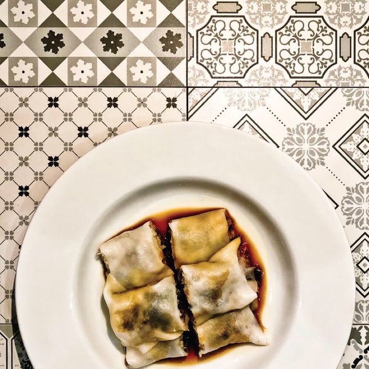 review photo of Canton Paradise Steamed Rice Rolls with Crispy Mushroom Filling shared by @alettertovegans on 03 Sep 2019 - review