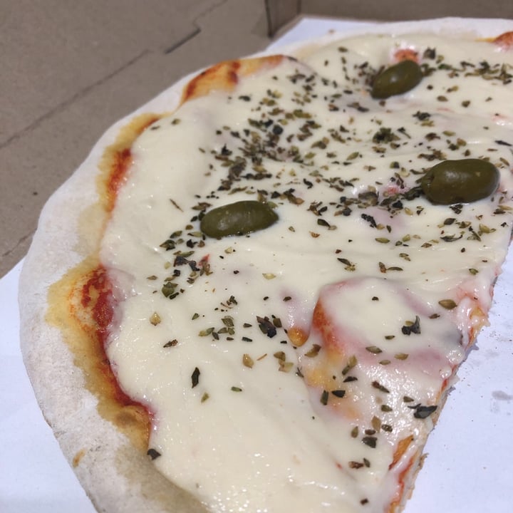 photo of BENICIO RESTAURANTE Pizza de quesofu shared by @rbtinez15 on  03 Jul 2021 - review