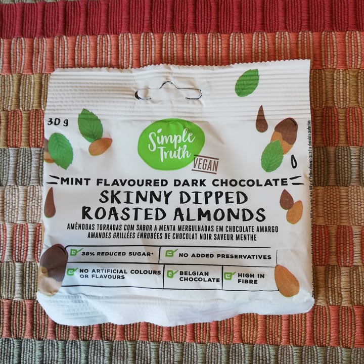 photo of Simple Truth Salted Caramel Skinny dipped roasted almonds shared by @mrsvegan3a on  07 Nov 2020 - review