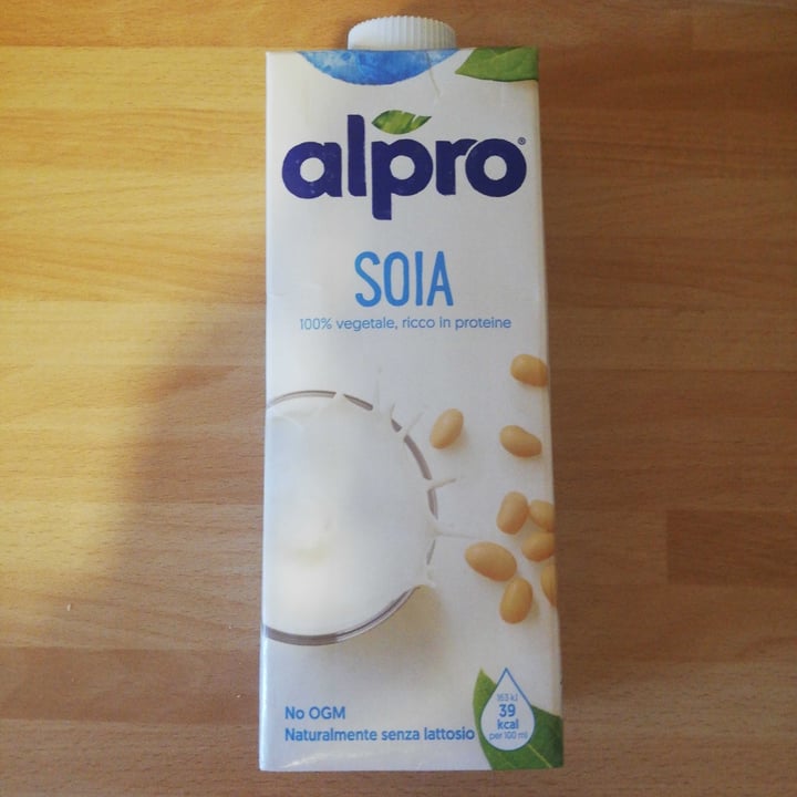 photo of Alpro 100% vegetale soia ricco in proteine shared by @lelle on  21 Sep 2022 - review