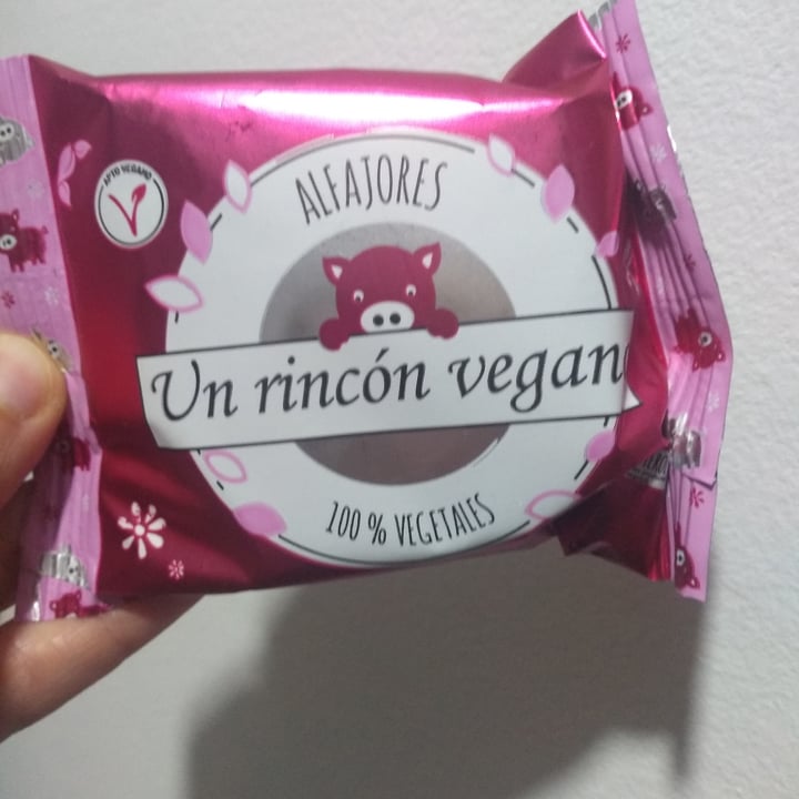 review photo of Un Rincón Vegano Alfajor de Membrillo shared by @ineperez on 08 Sep 2021 - review