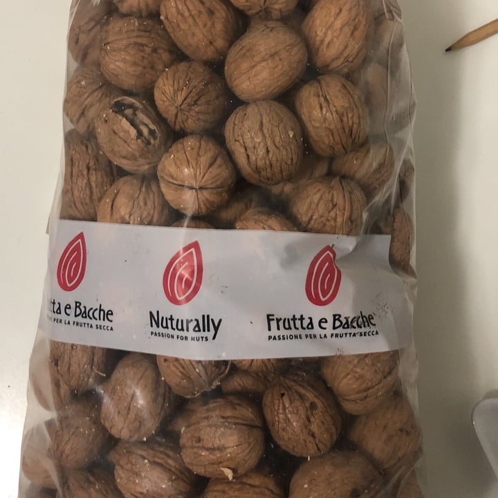 photo of Frutta e bacche naturally Noci shared by @psychegle on  22 Nov 2022 - review