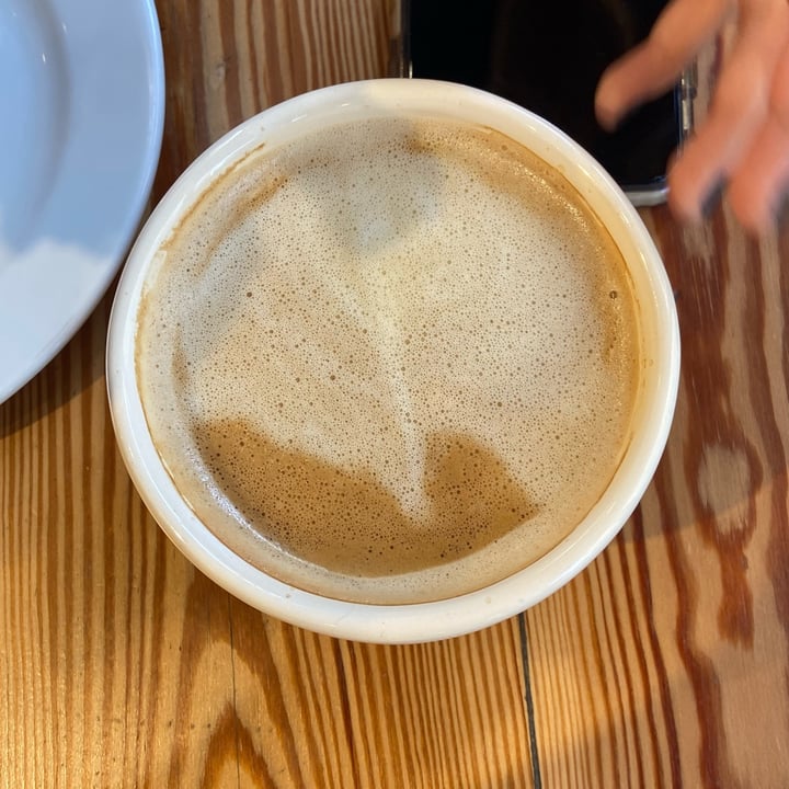 photo of Le Pain Quotidien latte con leche de almendras shared by @notsol on  11 Feb 2022 - review
