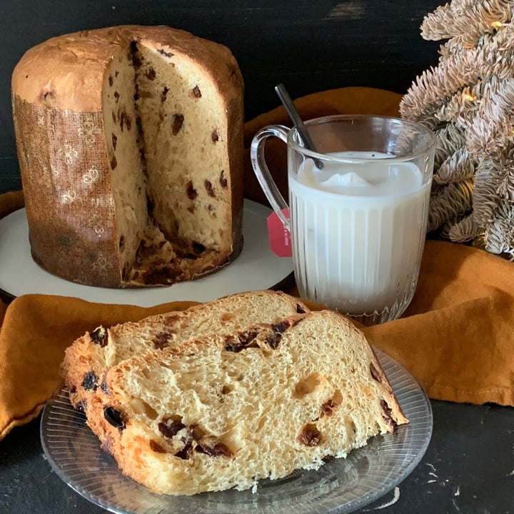 photo of Nomma Vegan panettone shared by @naivoncake on  10 Jan 2021 - review