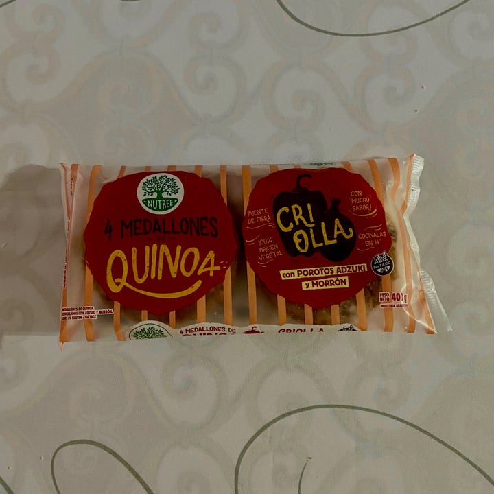photo of Nutree Medallones de Quinoa Criolla con Porotos Aduki y Morron shared by @alexisedsoto on  03 Aug 2022 - review
