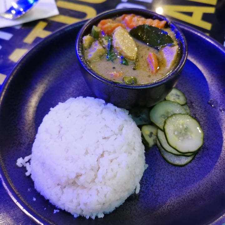 photo of Bangkok Jam Green curry with heura chicken shared by @ycarolyn on  23 Aug 2020 - review