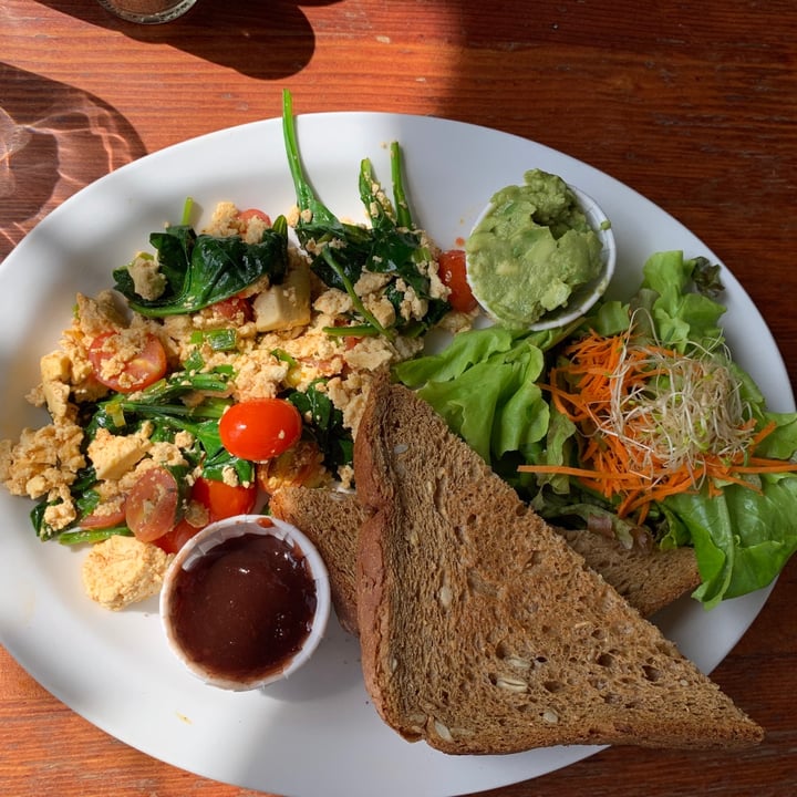 photo of Tree House Cafe Tofu scramble (vegan Option) shared by @courtneygauthier on  08 Aug 2021 - review