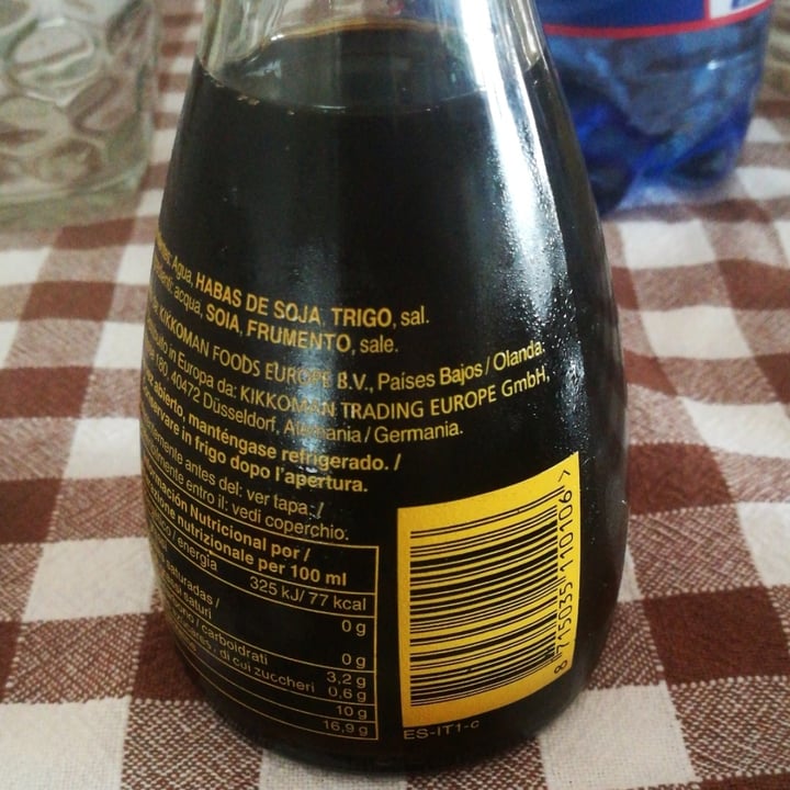 review photo of Kikkoman Salsa di soia shared by @unatempestavegana on 27 Apr 2021 - review