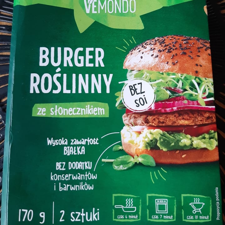 photo of Vemondo 4 Vegan vegetable burgers shared by @gabisun on  21 May 2021 - review