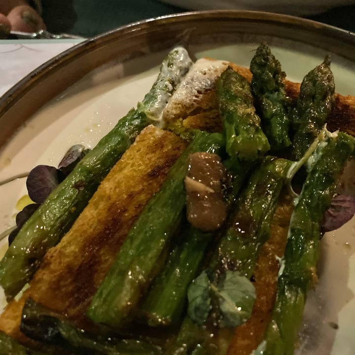 photo of Romeow Cat Bistrot Pan perdu agli asparagi shared by @simonescampoli on  23 May 2022 - review