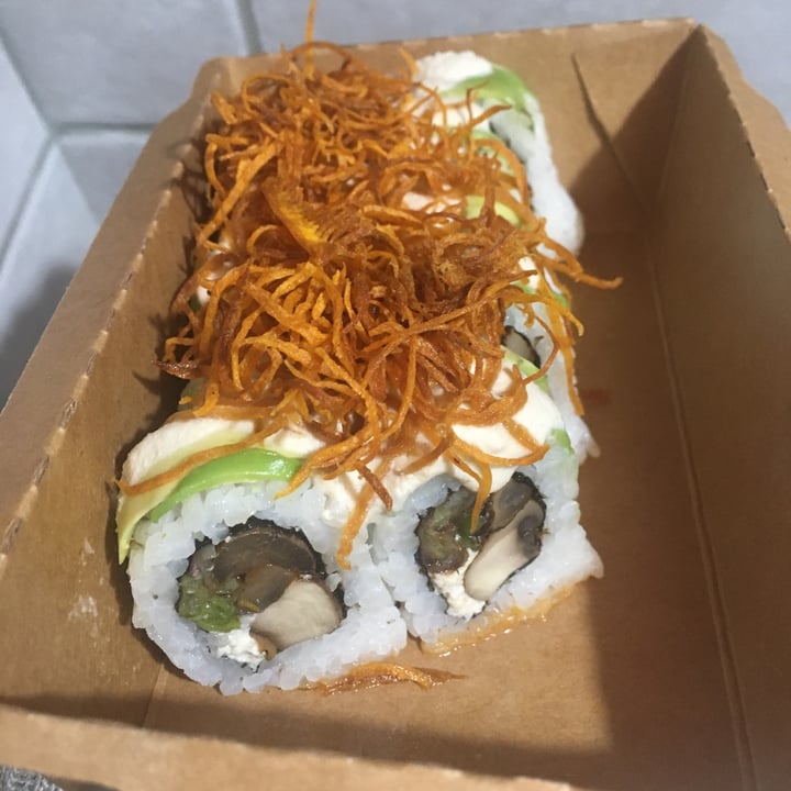 photo of Mudrá Uramaki crispy shared by @lauchis on  30 May 2021 - review