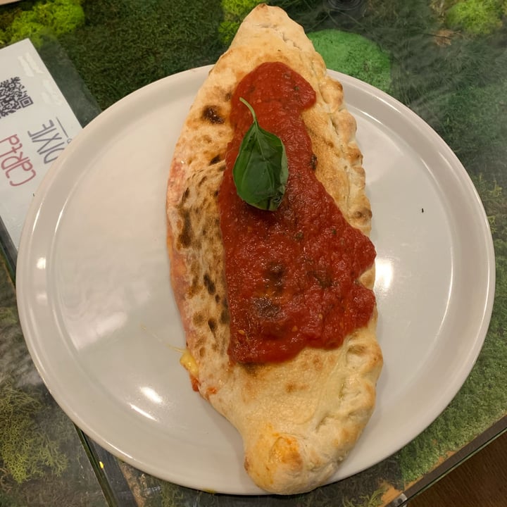 review photo of Pizzi & Dixie Calzone shared by @sevoya on 11 Dec 2021 - review