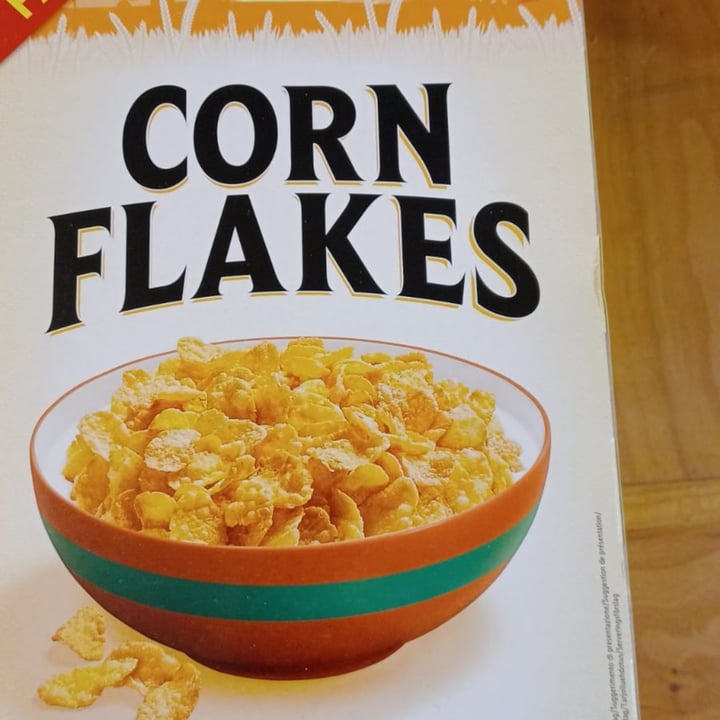 photo of Crownfield Corn flakes shared by @lizzieveg on  05 Feb 2022 - review