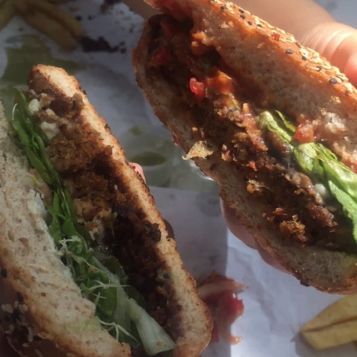 photo of Naturalíssimo Hamburguesa Con Papas shared by @karenruza on  29 Jul 2021 - review