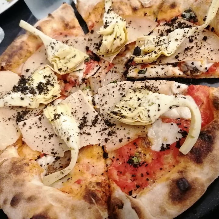 photo of Pizzeria "I Partenopei" Brescia Vegacciosa shared by @jessica1995 on  16 Jun 2022 - review