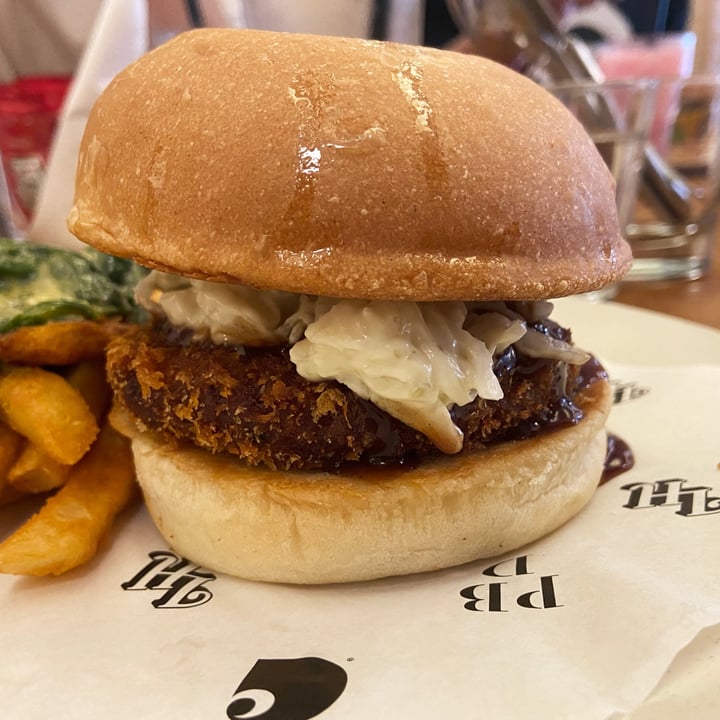 photo of Love Handle  Menchi Katsu Burger shared by @dafnelately on  08 Jun 2022 - review