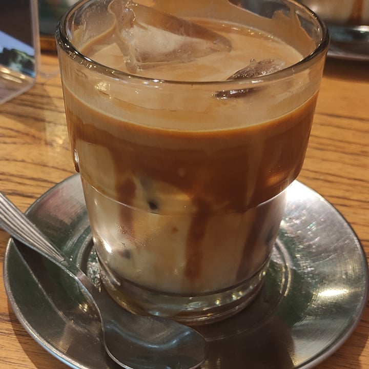photo of HACIENDA COFFEE COMPANY Iced Caramel Latte shared by @rinix on  05 Oct 2022 - review