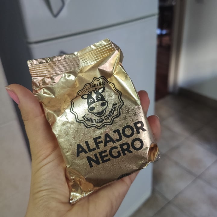 review photo of Felices Las Vacas Alfajor Negro shared by @sermochilera on 06 Apr 2021 - review