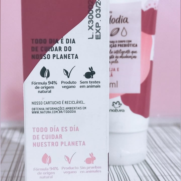 review photo of Natura Creme Nutrição Prebiótica - Tododia - Cereja e Avelã shared by @leitscia on 05 Aug 2022 - review