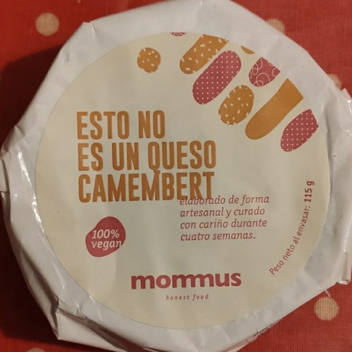photo of Mommus Queixo Camembert shared by @domineire on  01 Jan 2022 - review