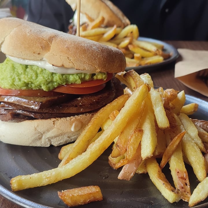 review photo of Fuente Rica Rica Churrasco Italiano shared by @veganeandos on 30 Jul 2022 - review
