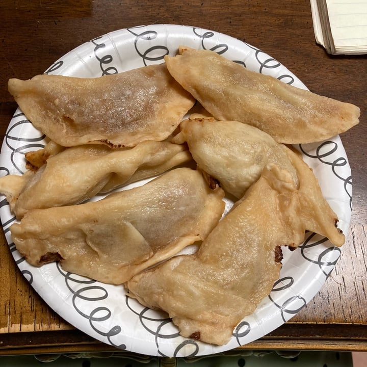 review photo of Oggi Foods Mini Calzones shared by @cecilbeee on 12 Mar 2022 - review