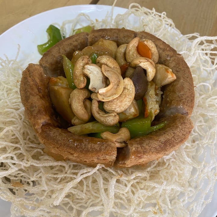 photo of Yuan Xiang Vegetarian Yam Ring With Chicken Cubes shared by @hannahjtan on  25 Oct 2020 - review