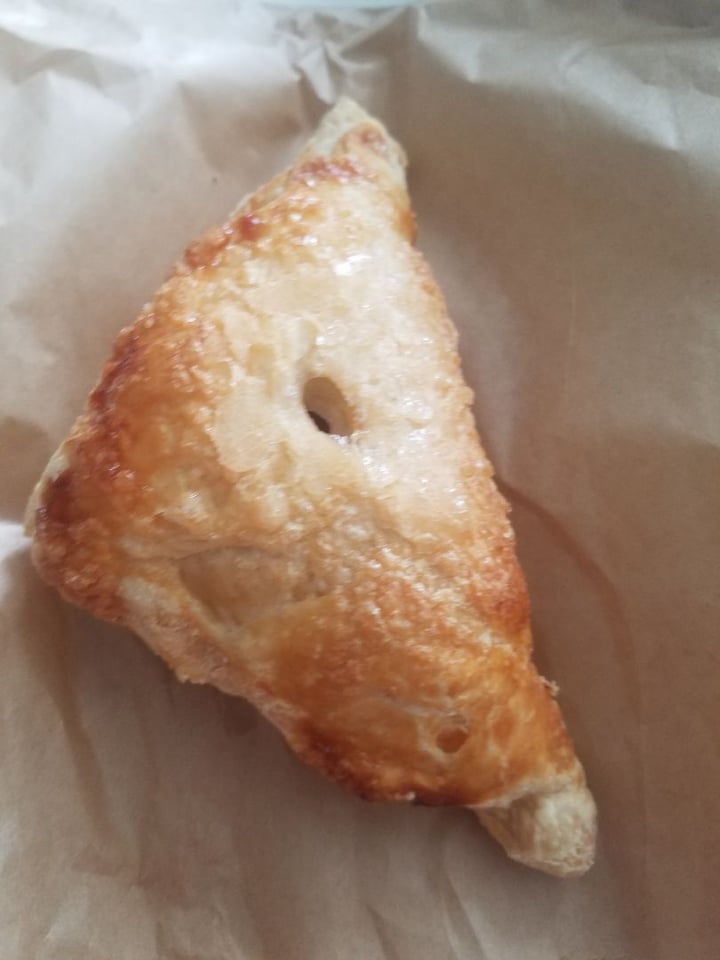 review photo of PARLOUR VEGAN BAKERY® BOCA Guava Turnover shared by @rainandsnow on 30 Dec 2019 - review