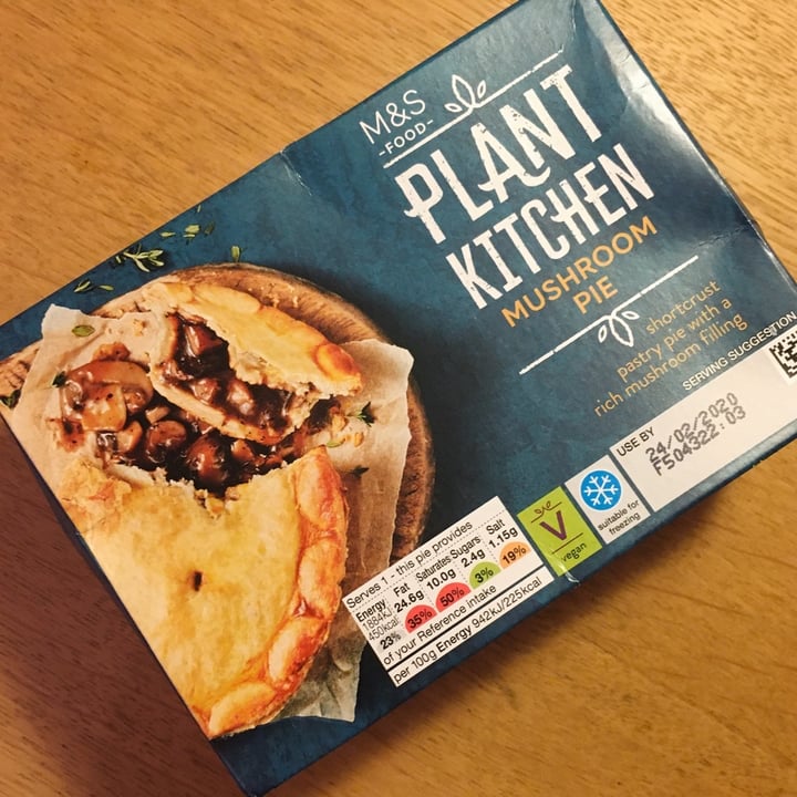 photo of Plant Kitchen (M&S) Plant Kitchen Mushroom Pie shared by @katelouisepowell on  18 Feb 2020 - review