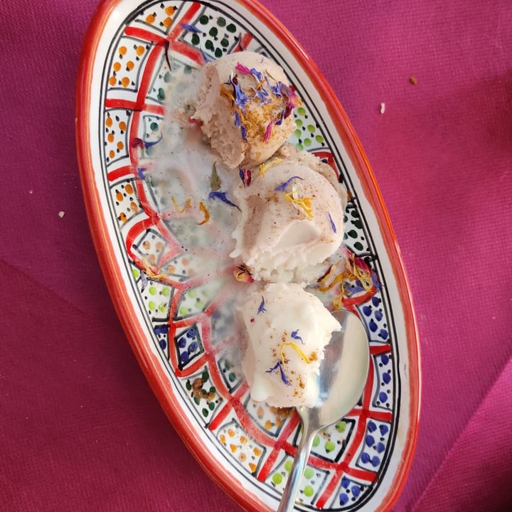 review photo of Frary's Gelato Zenzero E Cannella shared by @sabineb on 27 May 2022 - review