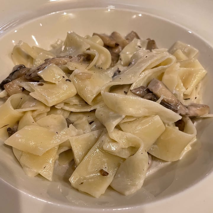 photo of Coffee Matters Creamy Mushroom Pasta (veganised) shared by @madvegbabe on  16 Feb 2022 - review