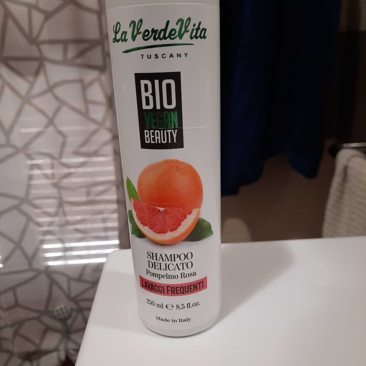 review photo of La Verde Vita Shampoo Delicato Pompelmo Rosa shared by @ester123 on 29 Apr 2022 - review