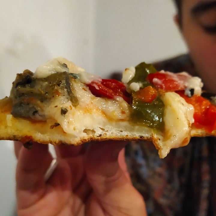 photo of Lontano Pizza Pizza Melanzana shared by @mmaiten on  21 Mar 2022 - review