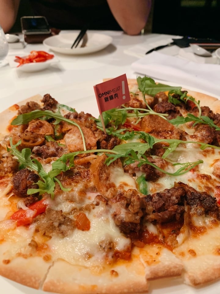 photo of Bar Canary Meatless 12-Inch Pizza shared by @sarahalee27 on  01 Apr 2020 - review