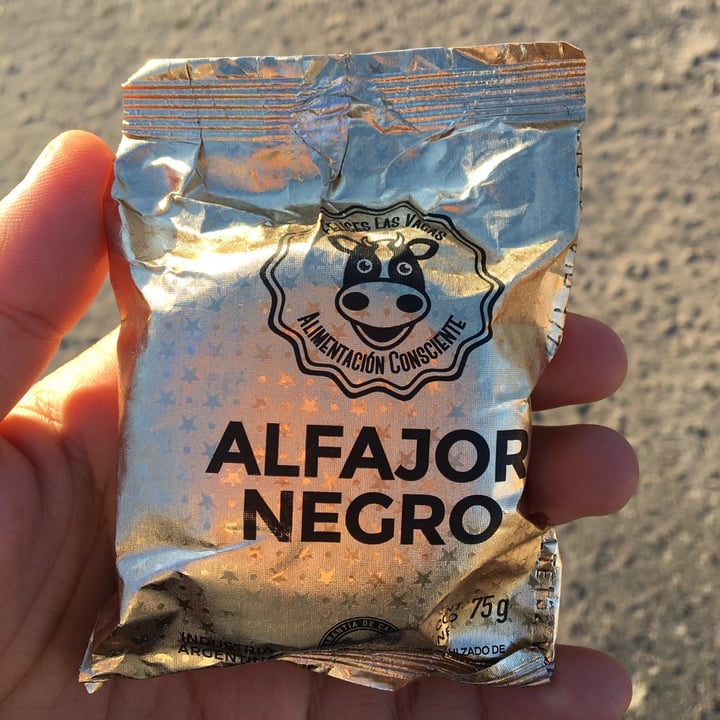 review photo of Felices Las Vacas Alfajor Negro shared by @rodrigo on 31 May 2021 - review