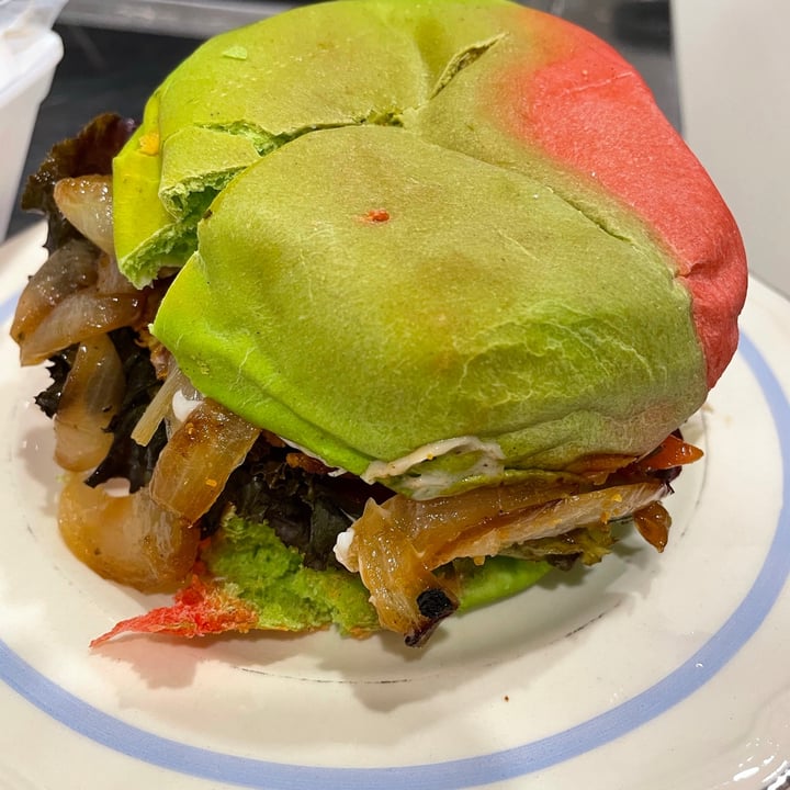 photo of Roll Up Burger Veggie shared by @caroesti on  08 Feb 2021 - review