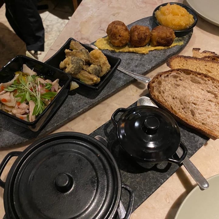 photo of Ao 26 - Vegan food project Portuguese Traditional Starters Board shared by @ericadavide on  15 Apr 2022 - review