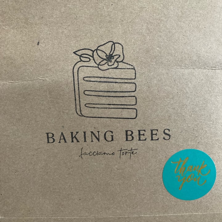 photo of Baking Bees Vegan Cupcakes shared by @m0nica on  19 Apr 2022 - review