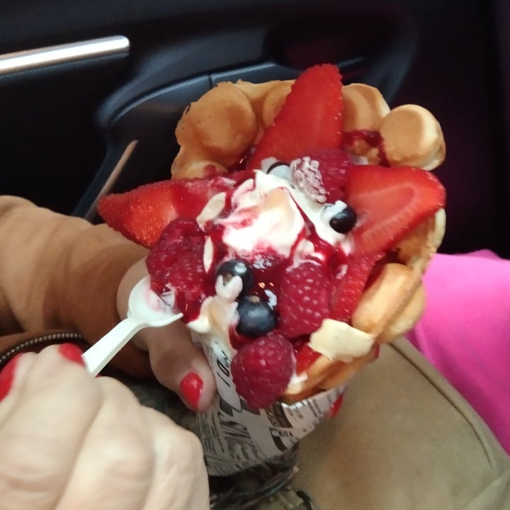 review photo of The Cream Bcn Bubble Waffle Red Velvet shared by @d4ny3lla on 28 Mar 2022 - review