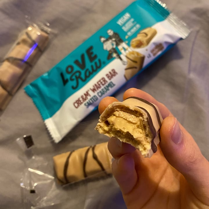 photo of LoveRaw Cre&m Wafer Bar (Salted Caramel) shared by @bethany0990 on  15 Nov 2021 - review