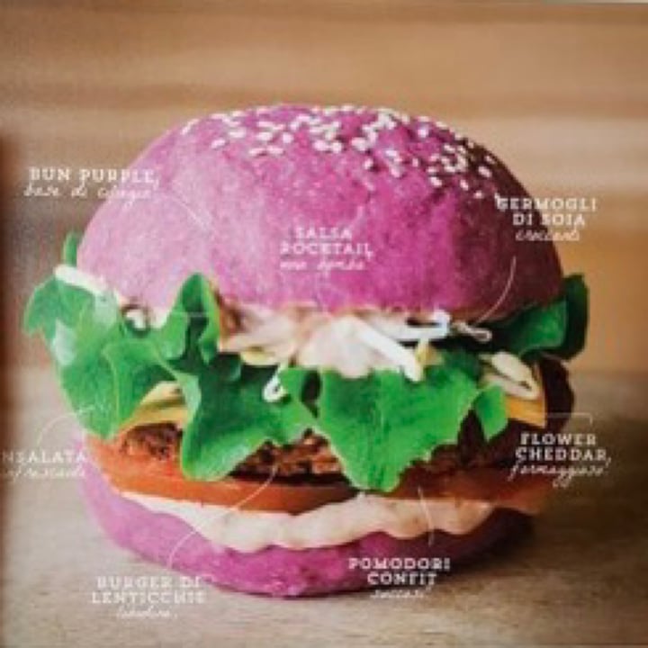review photo of Flower Burger Cherry Bomb shared by @serenarinaldi on 28 Apr 2022 - review
