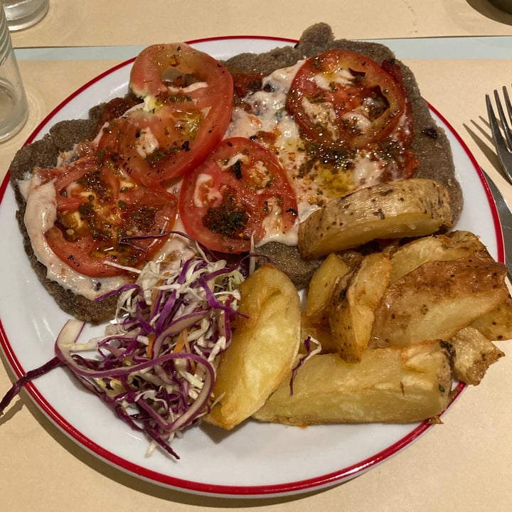 photo of Gordo Vegano Milanesa napolitana shared by @outofstep on  06 Mar 2022 - review