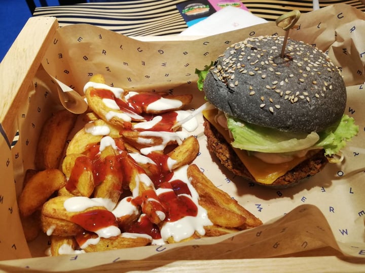 photo of Flower Burger Flower Burger shared by @bahoombie on  09 Jul 2019 - review